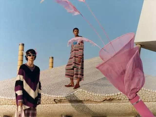  『新装』LOEWE是如何做到＂独树一帜“的？来看看它的20春夏新装!