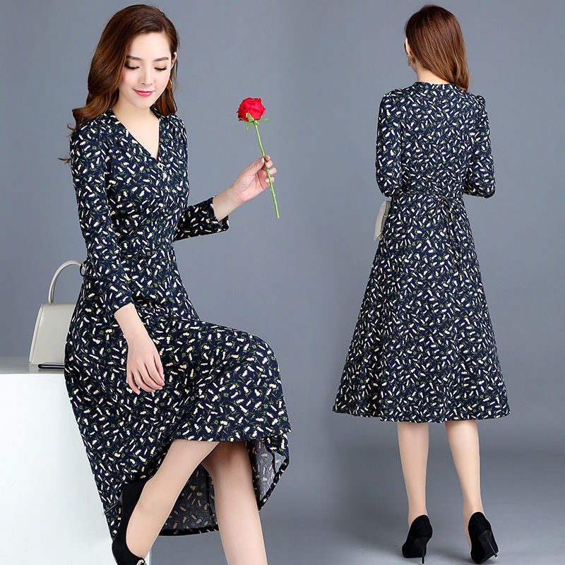 足足等了5天，这裙子提前开卖了!虽贵，但比十件旗袍还端庄优雅