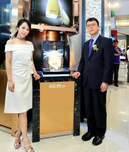 杨紫的脸整得那么美，腿却又短又粗，像身材走样的大妈！