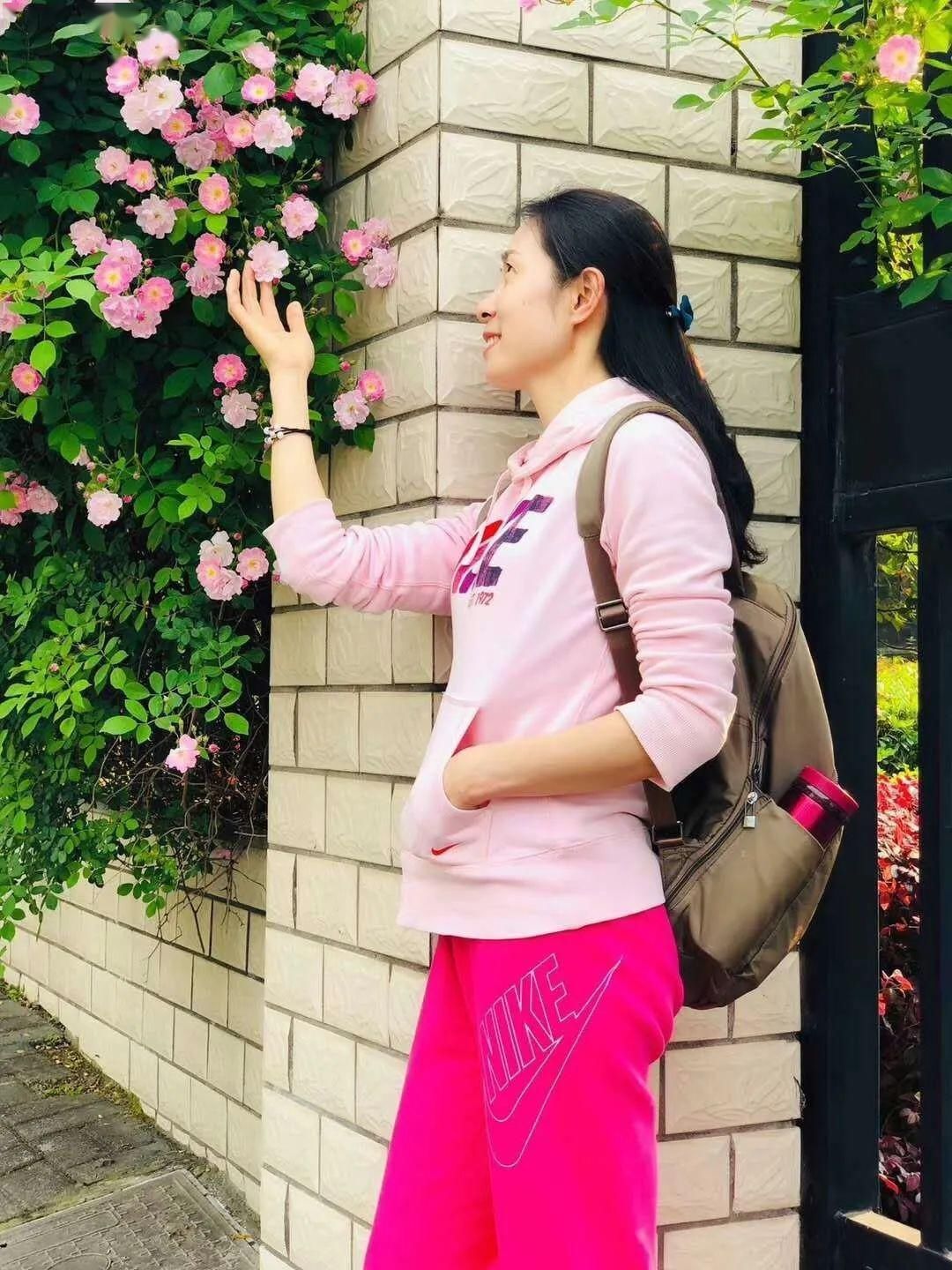  「打卡」蔷薇花开，待君归来|“云打卡”校园网红景点