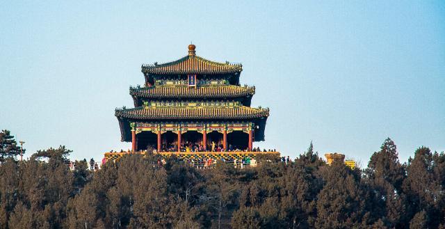 北京这座山，只有42.6米高，能俯瞰故宫全景