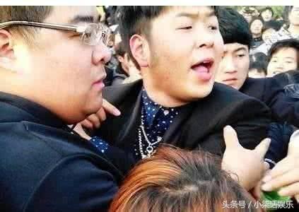 杜海涛餐厅7人腹泻就医 餐厅称其碰瓷？耍大牌拒处理海涛3段黑史