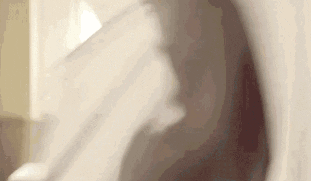 《邪不压正》49岁许晴美得让人挪不开眼睛!