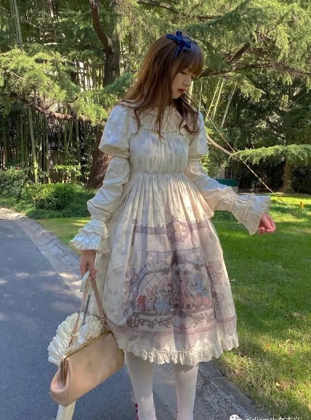  『小裙子』“Doll感”是什么？这样穿，你就是洋娃娃！
