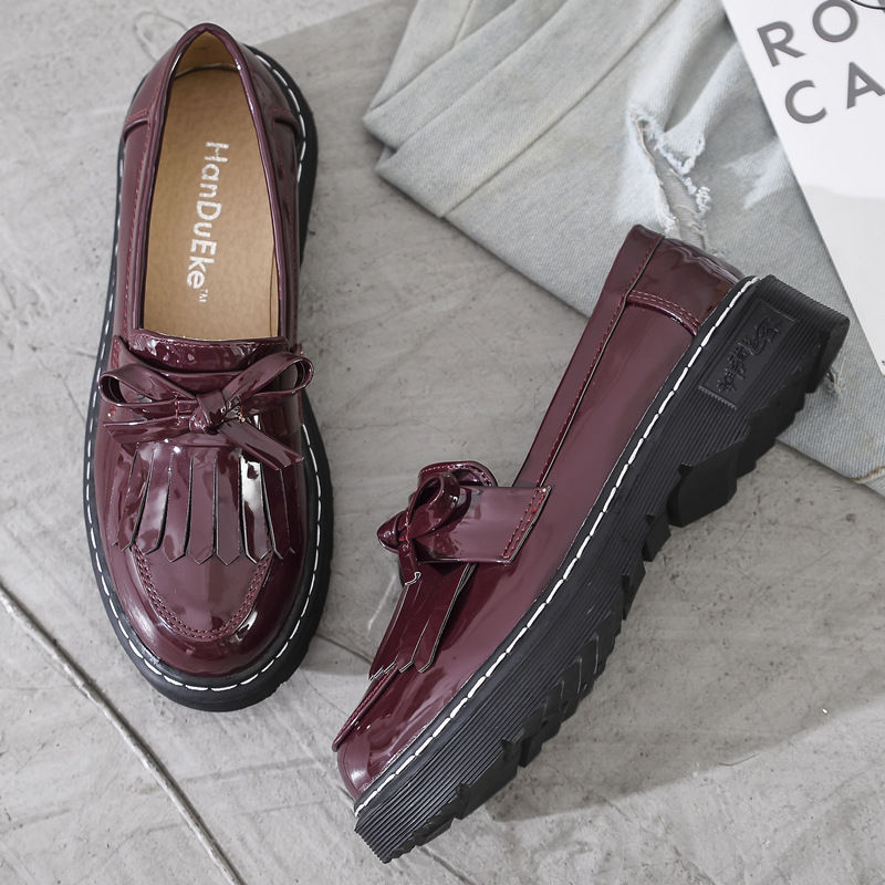 不是恨天高的“韩式高跟鞋”，显脚白嫩，最受女人欢迎了