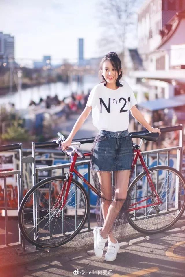 佟丽娅赵丽颖齐齐剪短发，你要玩一下吗?