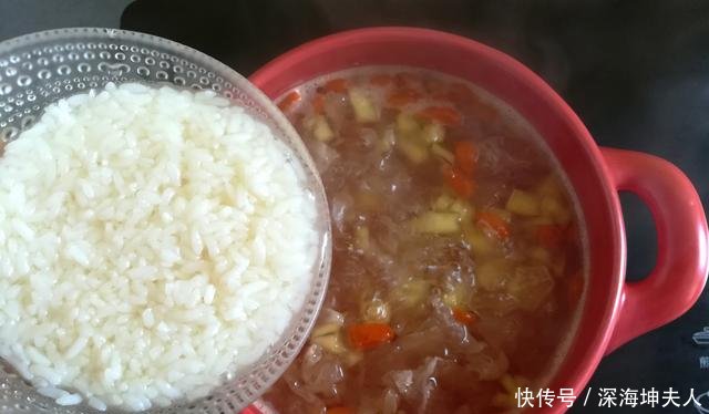 润肤:春天我常喝这汤,补水美白润肤,比面膜管用,邻居都说我变美了!