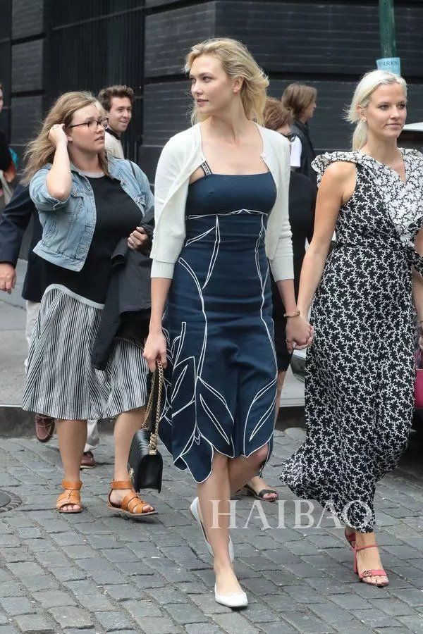 傅恒走后，只想买件针织衫穿穿……