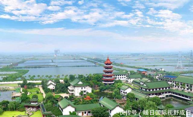  「出名」江苏、浙江和安徽三省交界，所在的三个县，其中一个非