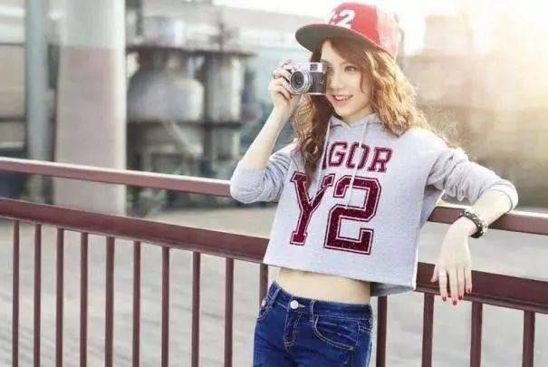 邓紫棋不再土土的，不穿皮裤的她美出了本该有的女人味了