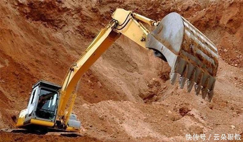 假如把沙漠的沙子全部挖走, 最底下会有什么东西 今天可算知道了