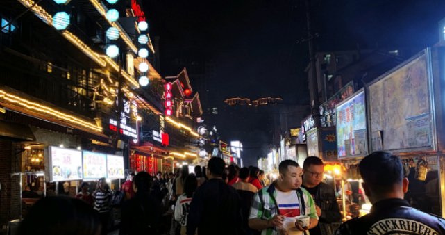 广西最“难混”的城市，打5份工作才勉强过日子，生活成本惊人