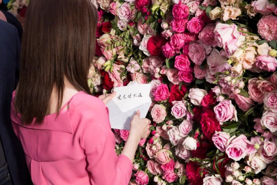 确认过眼神 这就是江疏影最爱的七夕礼物