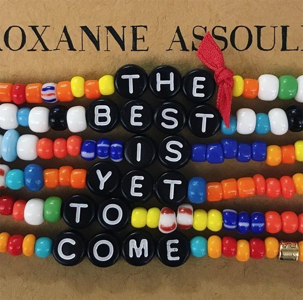 101女孩的少女感 原来靠这些“塑料”单品就能get