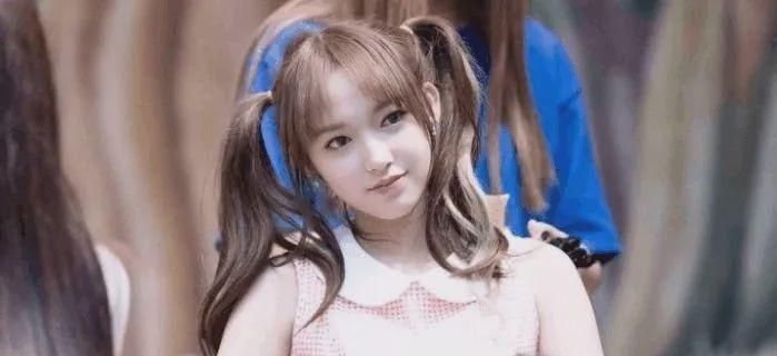 『网民』她在韩国被网民骂“腿粗”,却因空手翻和春丽造型而走红大火