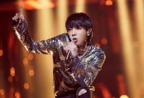  「表演」《歌手》云录制方式后，华晨宇高音不在是加分项，最受伤害的却是他
