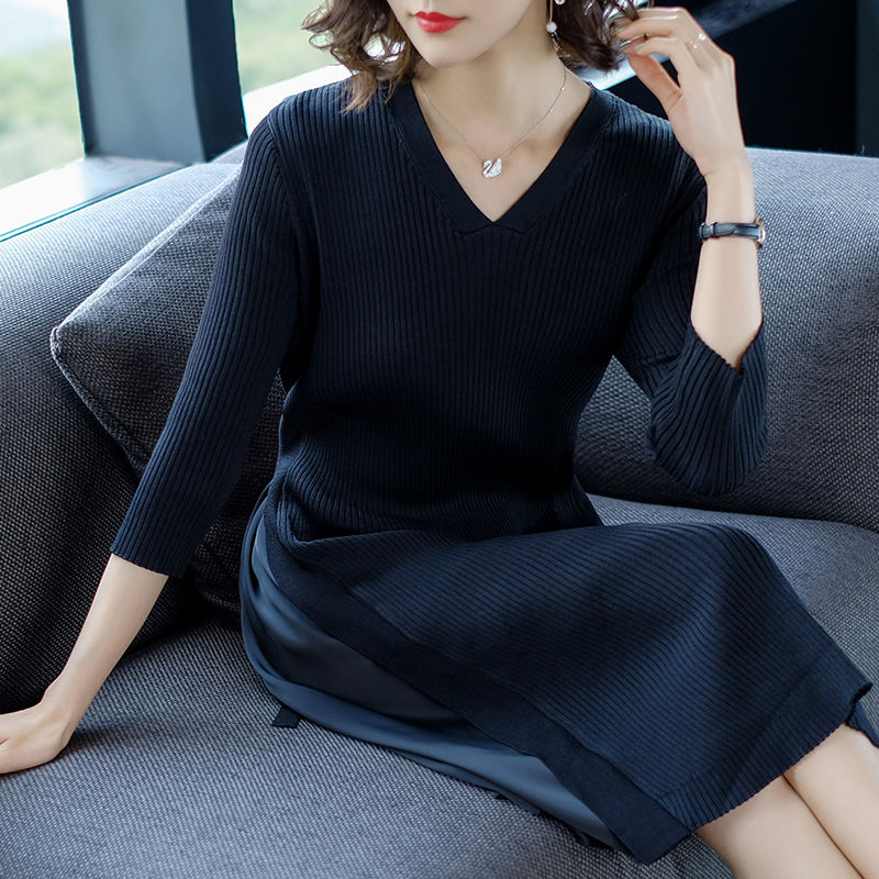 老婆45岁，秋天不穿牛仔裤!穿这洋气高级的“秋裙”，简直美翻