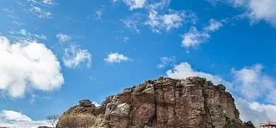 明代高僧的一首禅诗，半肩风雨半肩柴，竹杖芒鞋破碧崖