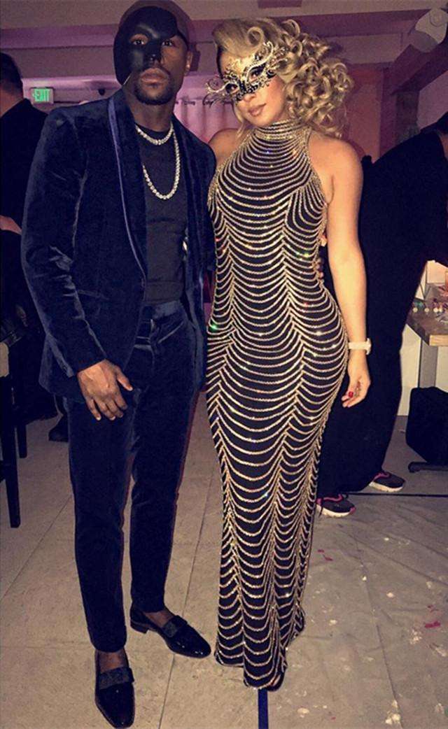 拳王都是怎么庆祝生日的? 梅威瑟给自己买飞机