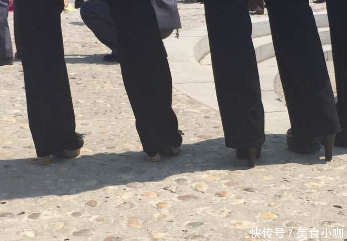 游客到朝鲜旅游,发现中国人常穿的一种裤子,朝鲜人从来不会穿！