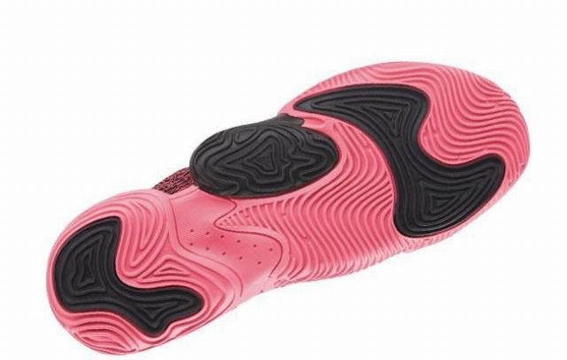  鞋带：新一代 adidas 无鞋带篮球鞋新配色曝光！天足中底再现！