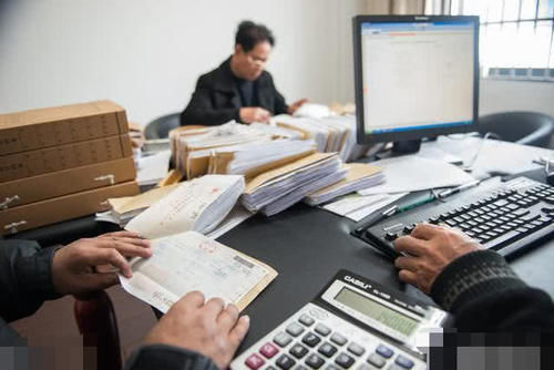  [区别]农业户口和非农业户口有什么区别？现在退休年龄，分农业