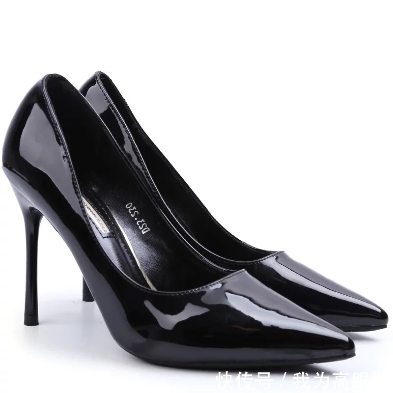 闪亮又性感的酒杯跟尖头高跟鞋，性感的女人都有一双