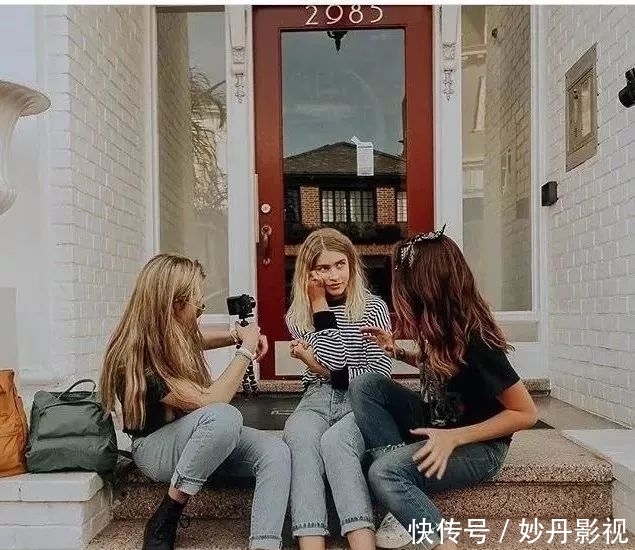 [双鞋]春天最应该穿的九分裤，你得搭配这双鞋，才能有风度又有温度！