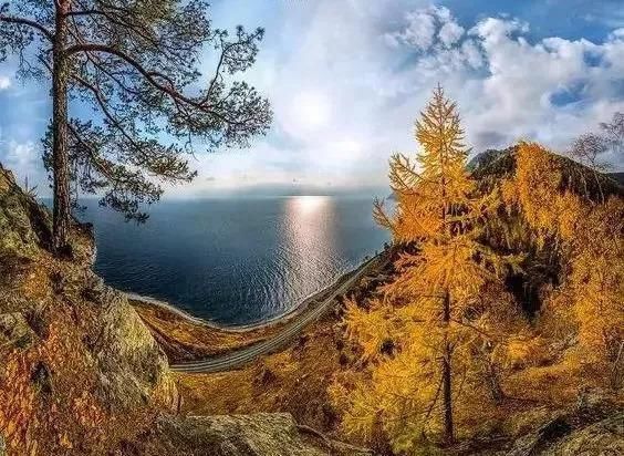 再过半个月,贝加尔湖的秋简直要逼疯摄影师!