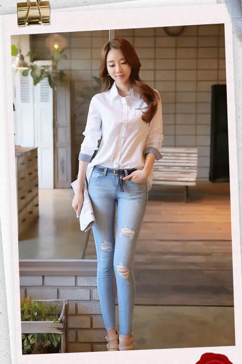  身材：牛仔裤让你轻松减龄，整体造型简约大气，修身效果非常好