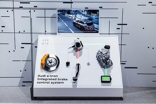 重磅|奥迪历史上第一款纯电动汽车来了 它没有后视镜下坡能充电