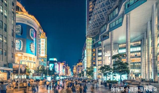 国庆节这五个城市一定不要去,因为游客太多了!游客看的是人头