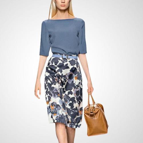 立秋后，不要只知道小衫配打底裤，看看这几款套装，洋气炸了