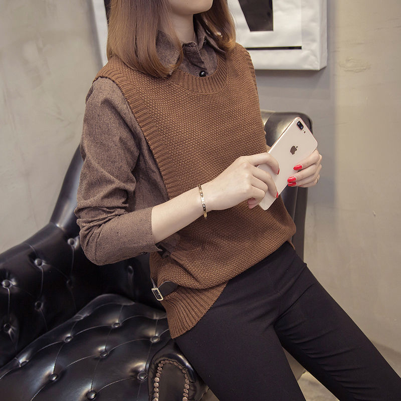现在穿棉衣还太早，减龄洋气的针织衫，遮住拜拜肉，确实美