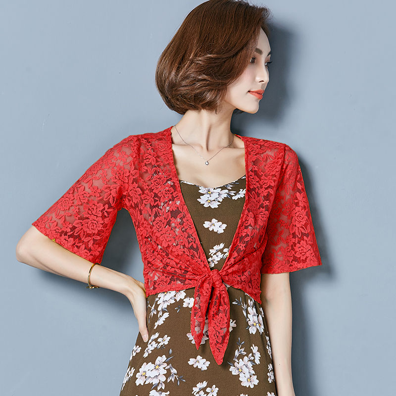 女人越有气质就越年轻漂亮，身上多穿这几件，那绝对美