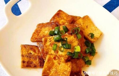候要温柔:香煎豆腐,一下锅就碎还沾锅大厨错过这一步,手艺再好都白搭!