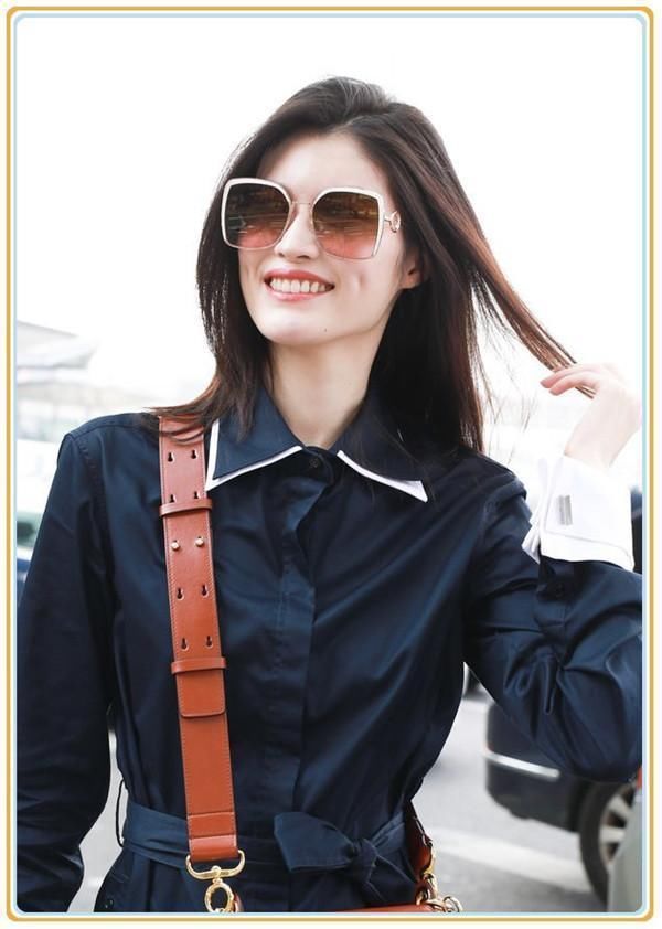 看了何穗的长裙，再看看刘雯，才知道质朴美和潮流美的差距有多大