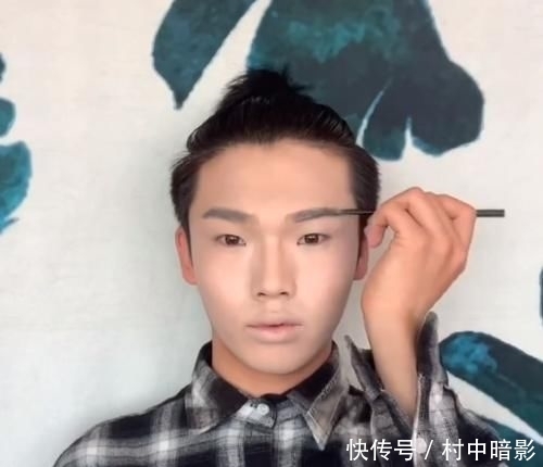 『 花木兰』开局：好俊俏的男孩子，效果：你是换头了吧，小哥哥仿妆“花木兰”