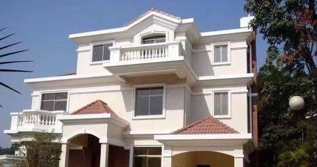  漂亮：现在的农村别墅都这么漂亮！继续住在城市里吧？