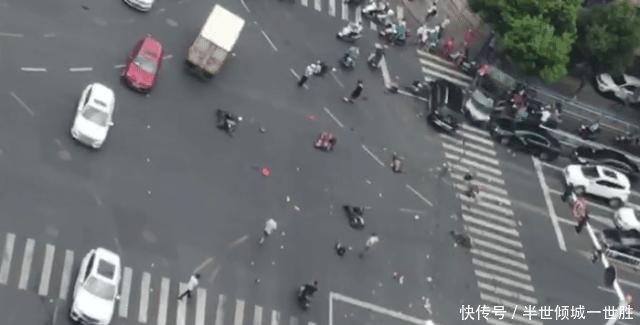 【 造谣】现在脸疼吗，那些造谣江苏常州奔驰撞人是因为“夫妻不和”的
