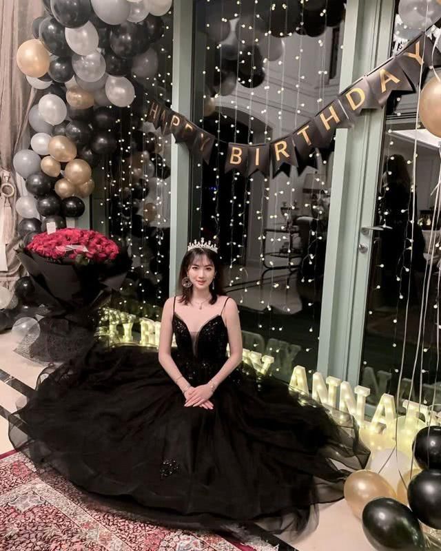 [ 名媛]哈佛才女肤白貌美名媛范十足，任正非小女儿登时尚杂志封面