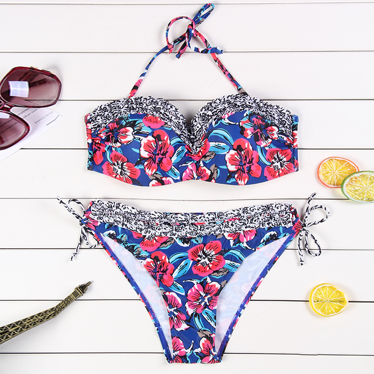 度假海边游,怎么能少的了比基尼