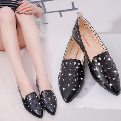 有一种鞋叫“软软鞋”，比凉鞋洋气大方，比拖鞋美丽诱人