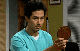 素颜的女生和化妆的女生，哪个在大学更受欢迎？欢迎吐槽