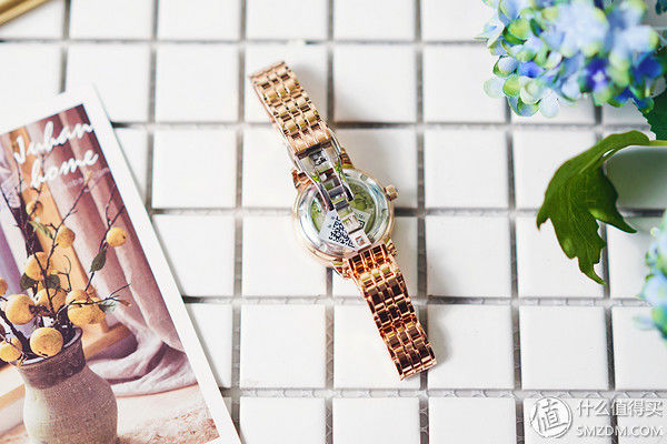 优雅灵动，简约时尚:飞亚达Charming时尚机械女表 真人试戴