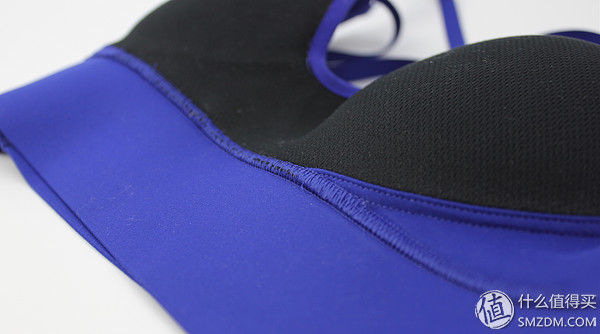 瑜伽也可以“安德玛”--安德玛女士Perpetual运动内衣带给你舒适