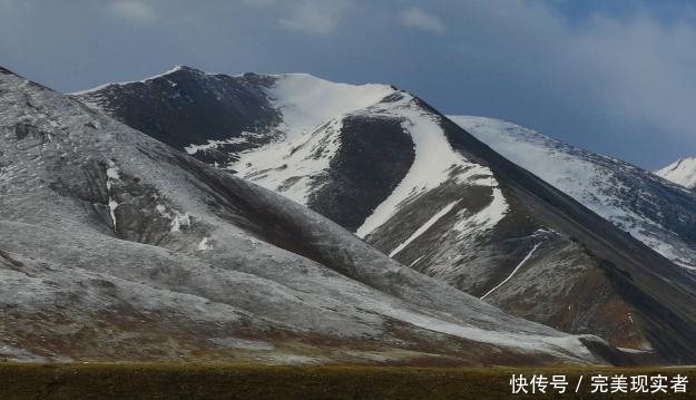  【归属于】这个小镇有1.4万平方公里，人口不到3000，是中国最大