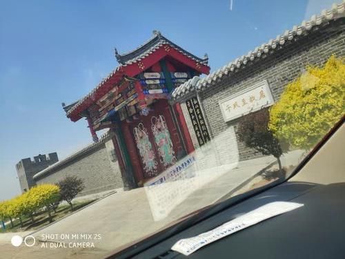  「钓上来」我是个与众不同的钓鱼人，钓上来的鱼没多大，跑掉的鱼却不小……