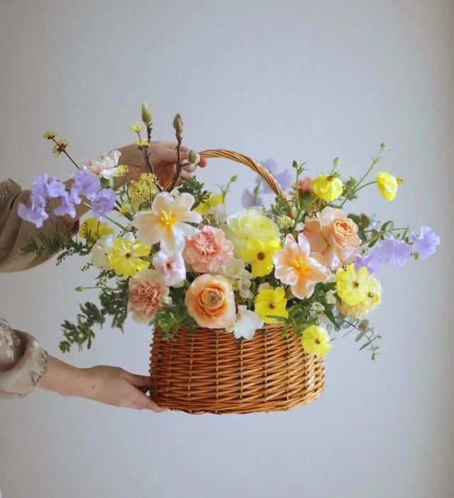  #洗脑#爱上了！和春风一起抵达的香芋紫，比淡黄的长裙还洗脑