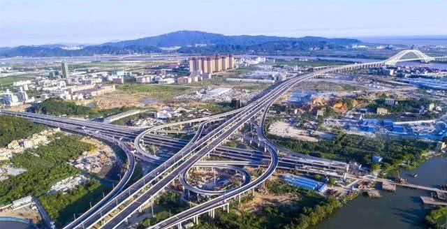 广东“最宜居”城市,与香港、深圳一海之隔,最早的经济特区之一